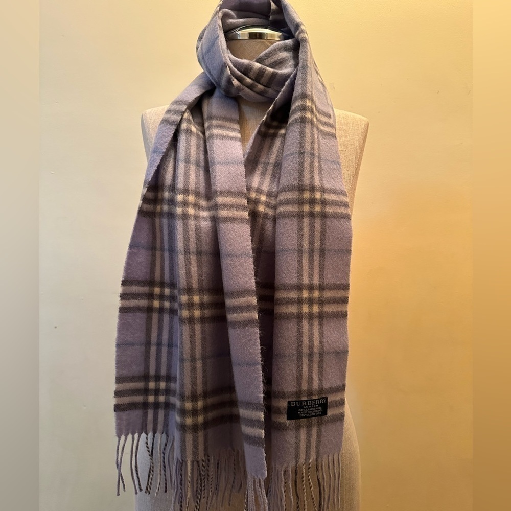 BURBERRY classic plaid lambswool scarf in blue